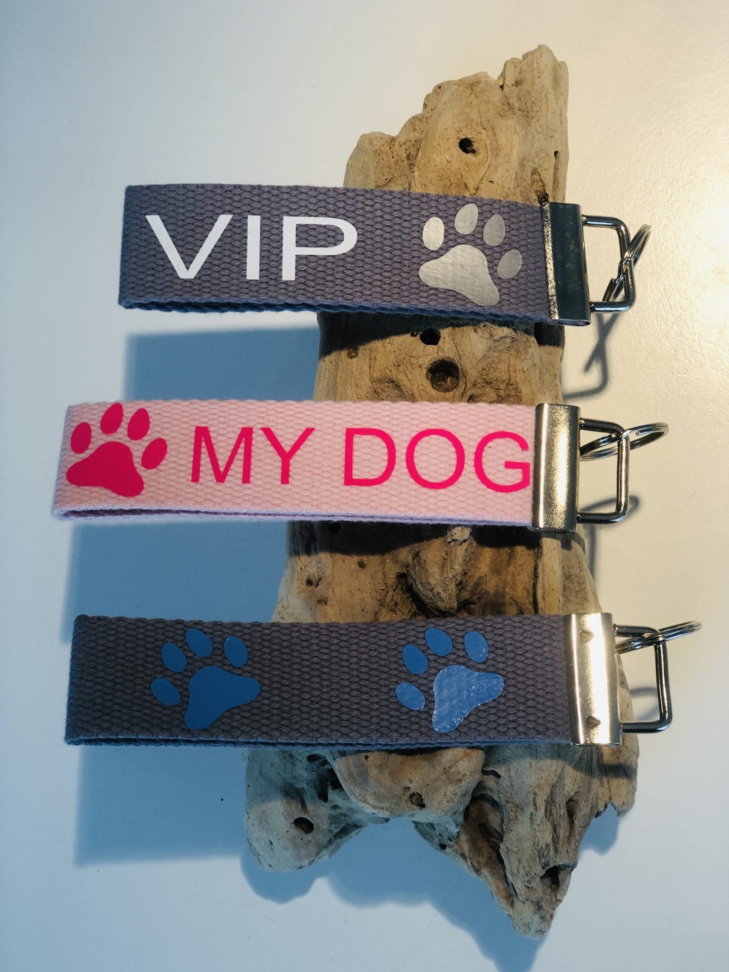 Porte-clés Souvenir Pour Poils De Chien/chat - Forme Patte En Cuir, Avec Compartiment Discret
