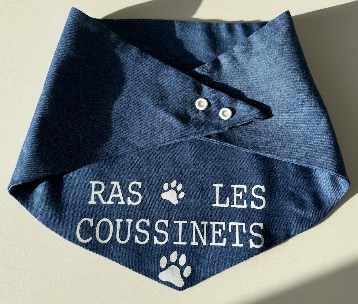 Bandana pour chien en coton jean bleu personnalisable – Image 4